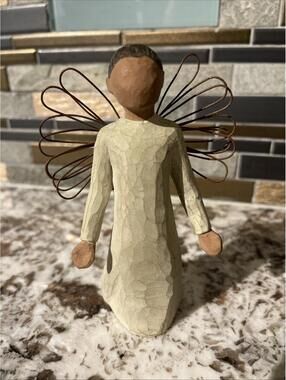 Willow Tree - Demdaco - Sue Lordi 2001 - Angel Of Grace - Figurine